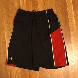 Athletic under armor basketball shorts